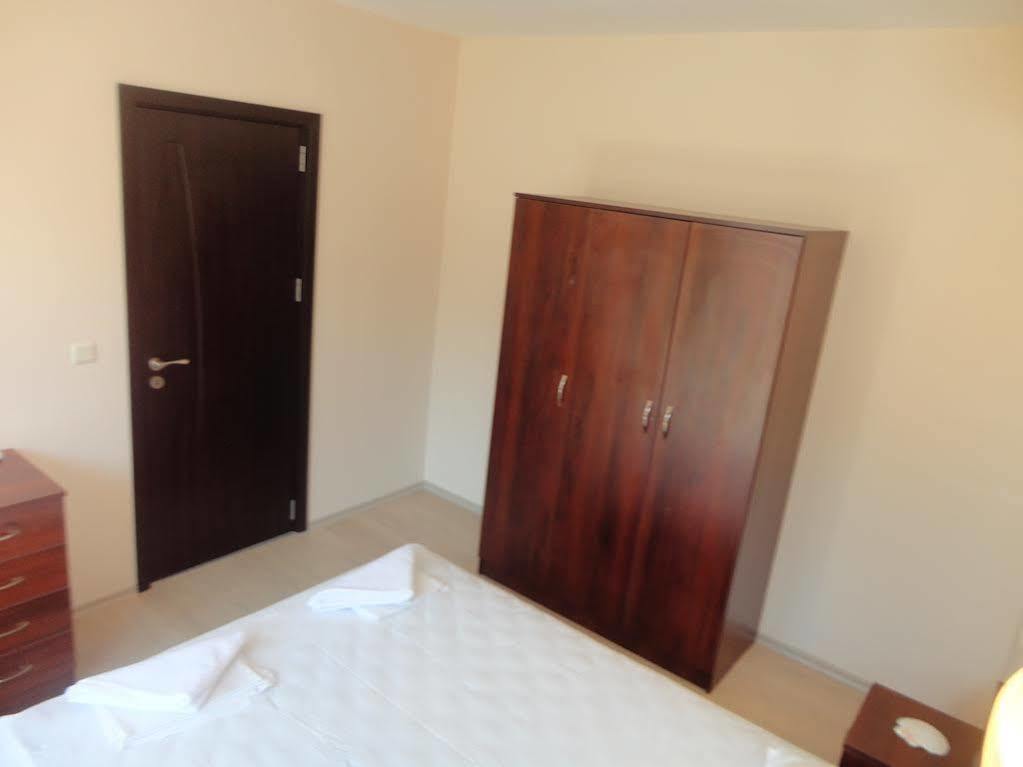 Holiday Apartments In Pomorie Eksteriør bilde